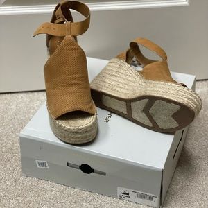Marc Fisher espadrilles size 10.